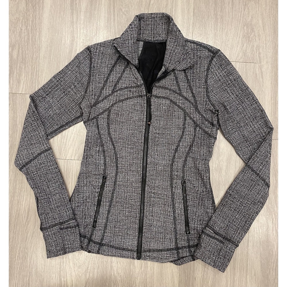 Lululemon Zip Up Jacket Womens 6 Blue Gray Black Vented Thumbholes Stretch